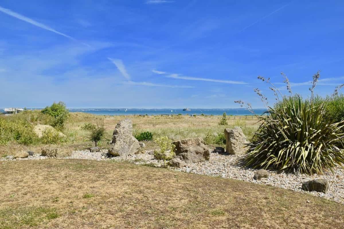 12A Solent Landing Direct Beach Access Bembridge Extérieur photo