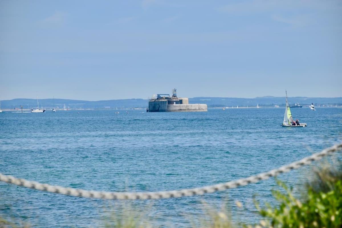 12A Solent Landing Direct Beach Access Bembridge Extérieur photo